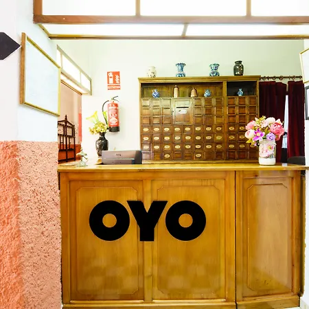 Hotel Oyo Espana 2*