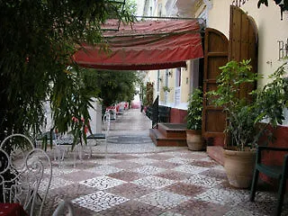 Hotel Oyo Espana 2*