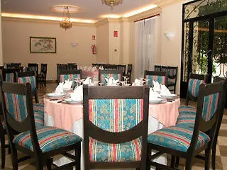 Hotel Oyo Espana 2*